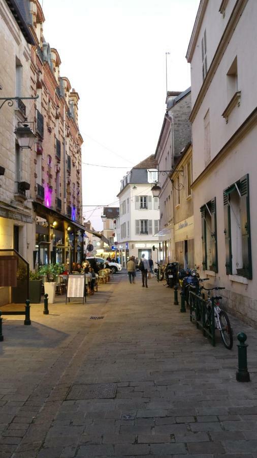 Studio Royal By Beds4Wanderlust - Place Du Marche Avec Parking Prive Fontainebleau Luaran gambar